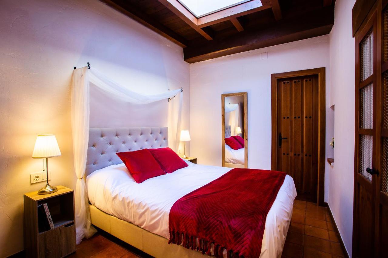 Apartamentos Puente De La Juderia Hervas Exterior photo