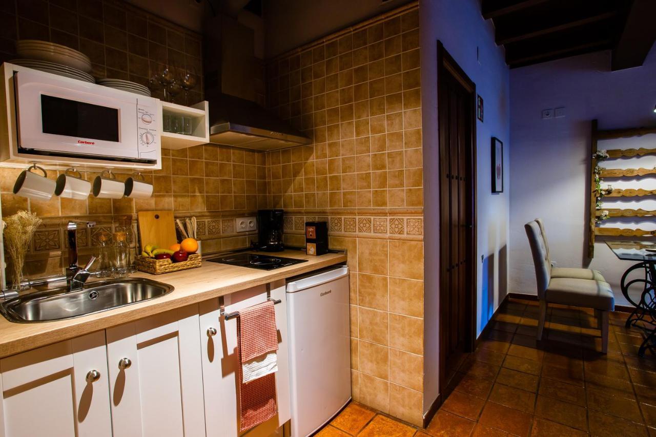 Apartamentos Puente De La Juderia Hervas Exterior photo