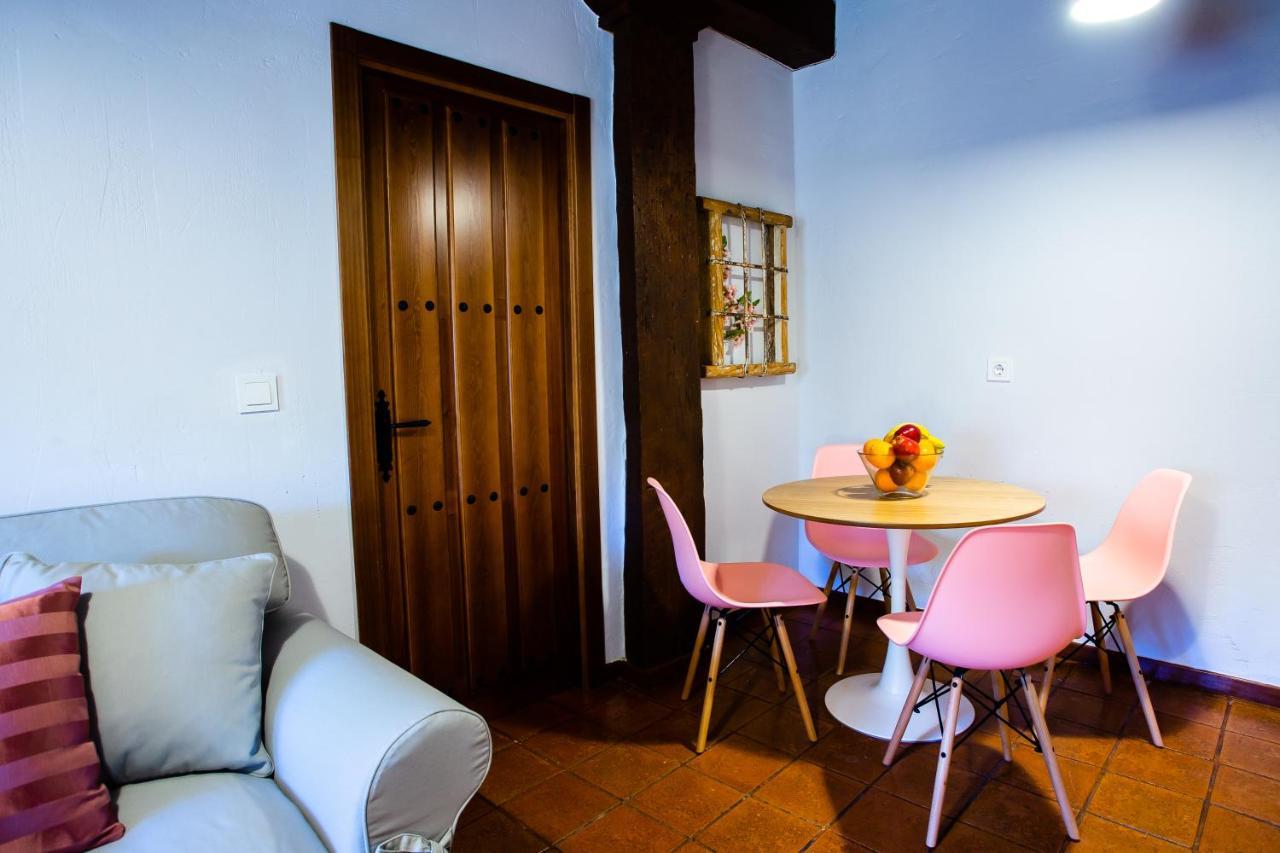 Apartamentos Puente De La Juderia Hervas Exterior photo