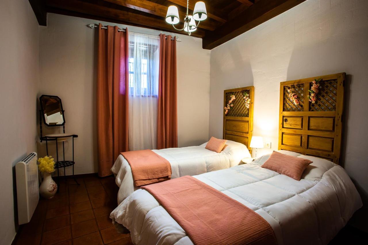 Apartamentos Puente De La Juderia Hervas Exterior photo